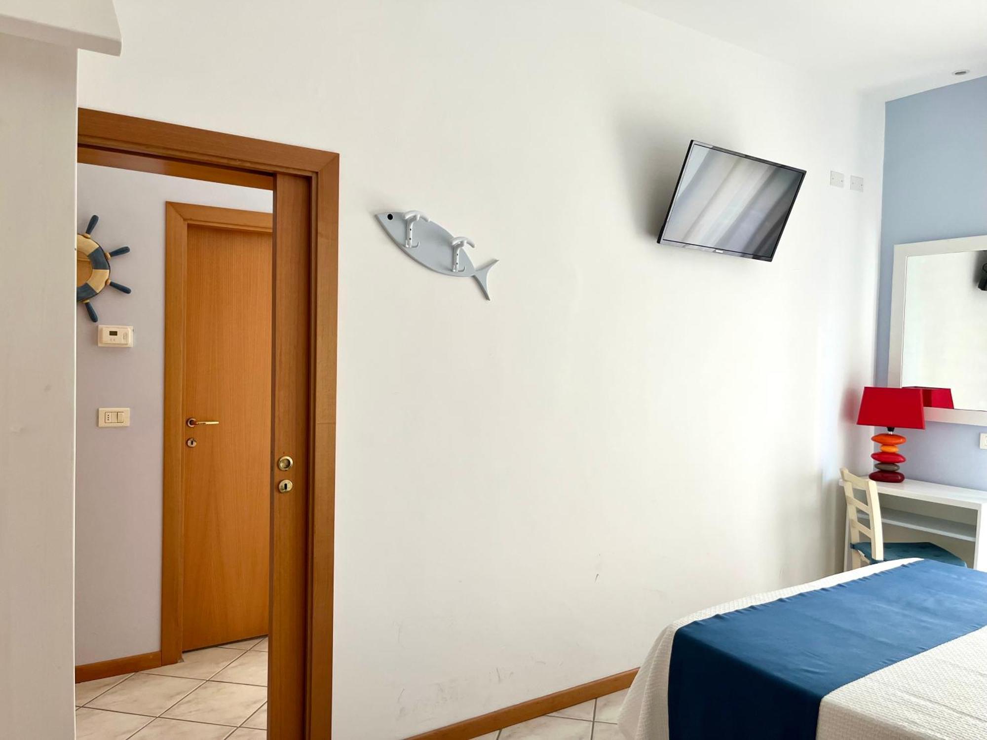 Hotel Acquario Ріміні Екстер'єр фото